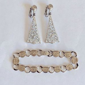 Vintage Sarah Coventry Bracelet and Earrings Silver Etched Floral Link bracelet